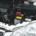 Una batteria per auto dovrebbe adattarsi al veicolo e alle tue esigenze di guida